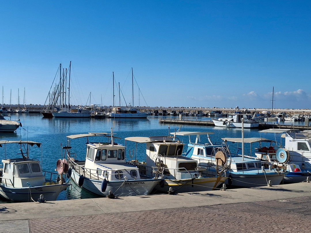 Zygi Marina-Zygi必去景点