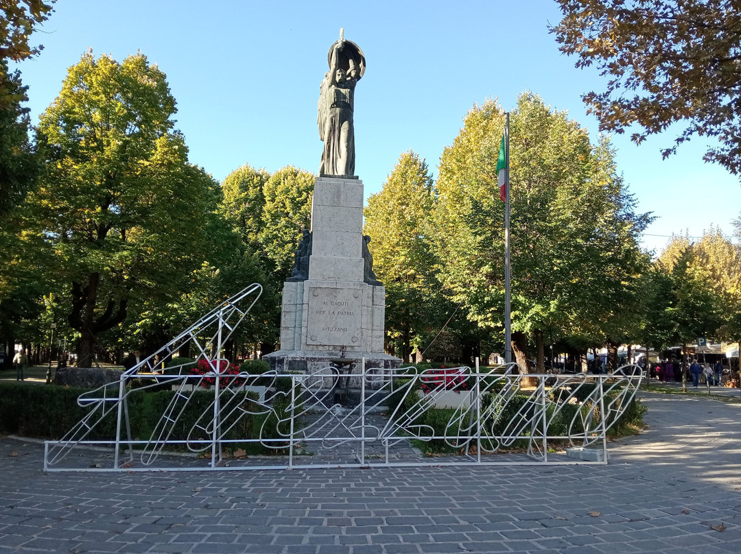 Monumento ai Caduti Delle Due Guerre Avezzano-Avezzano必去景点