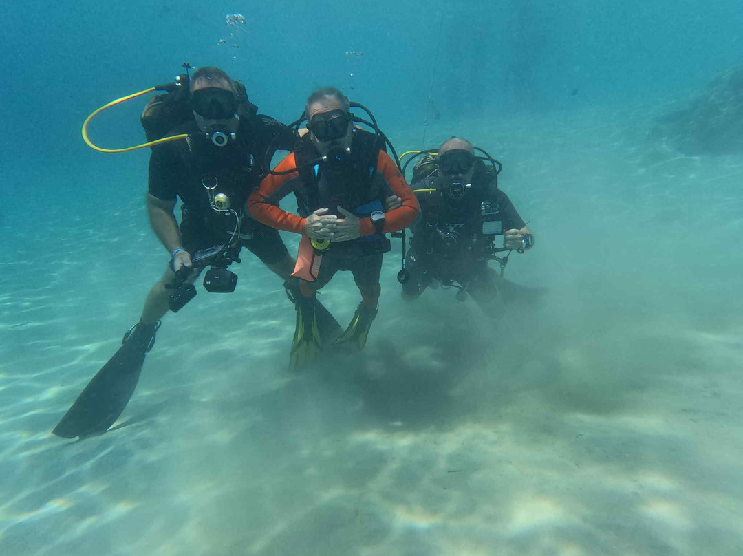 iDive Diving Centre-马卡迪湾必去景点