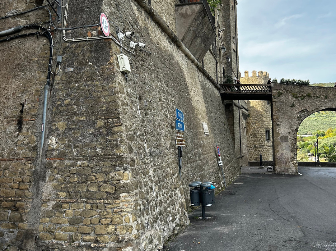 Borgo Medievale-San Gregorio da Sassola必去景点