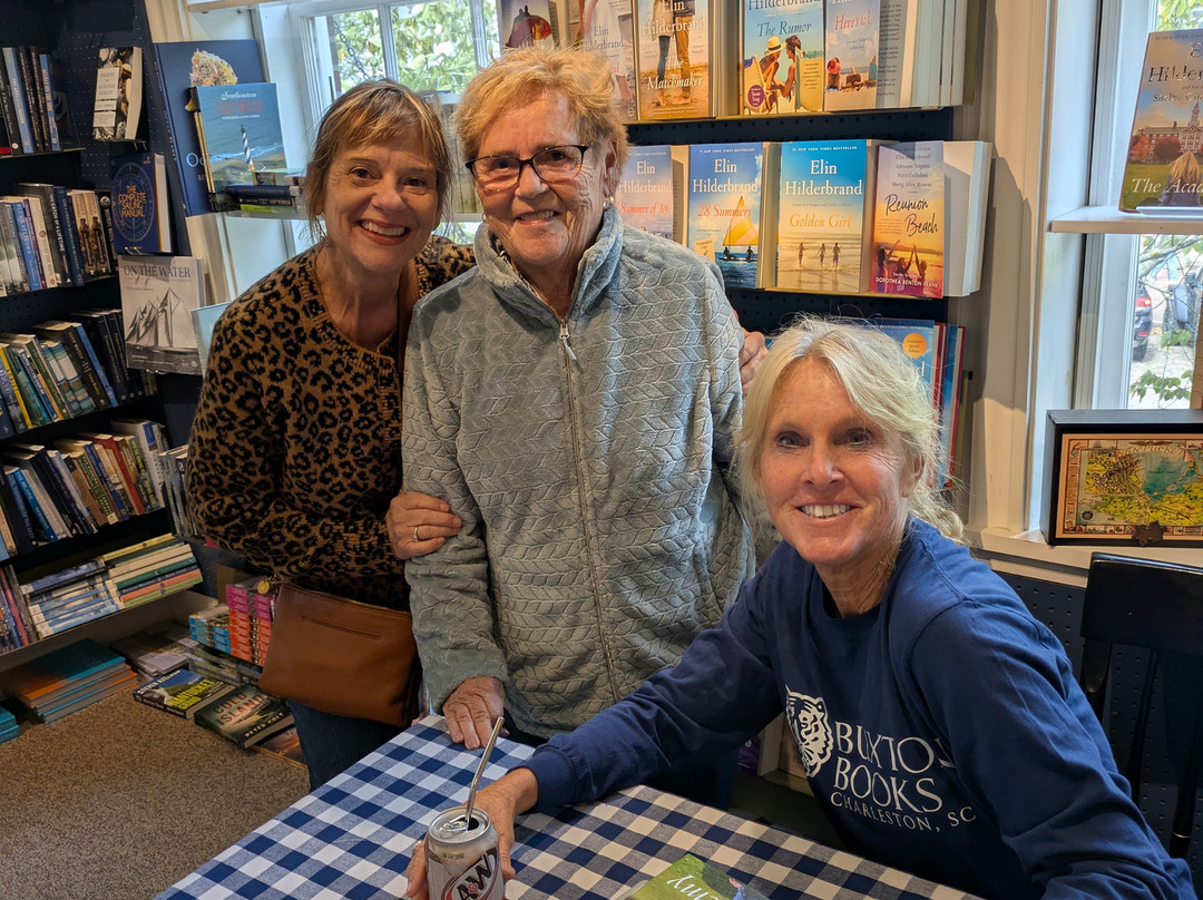 Mitchell's Book Corner-楠塔基特必去景点