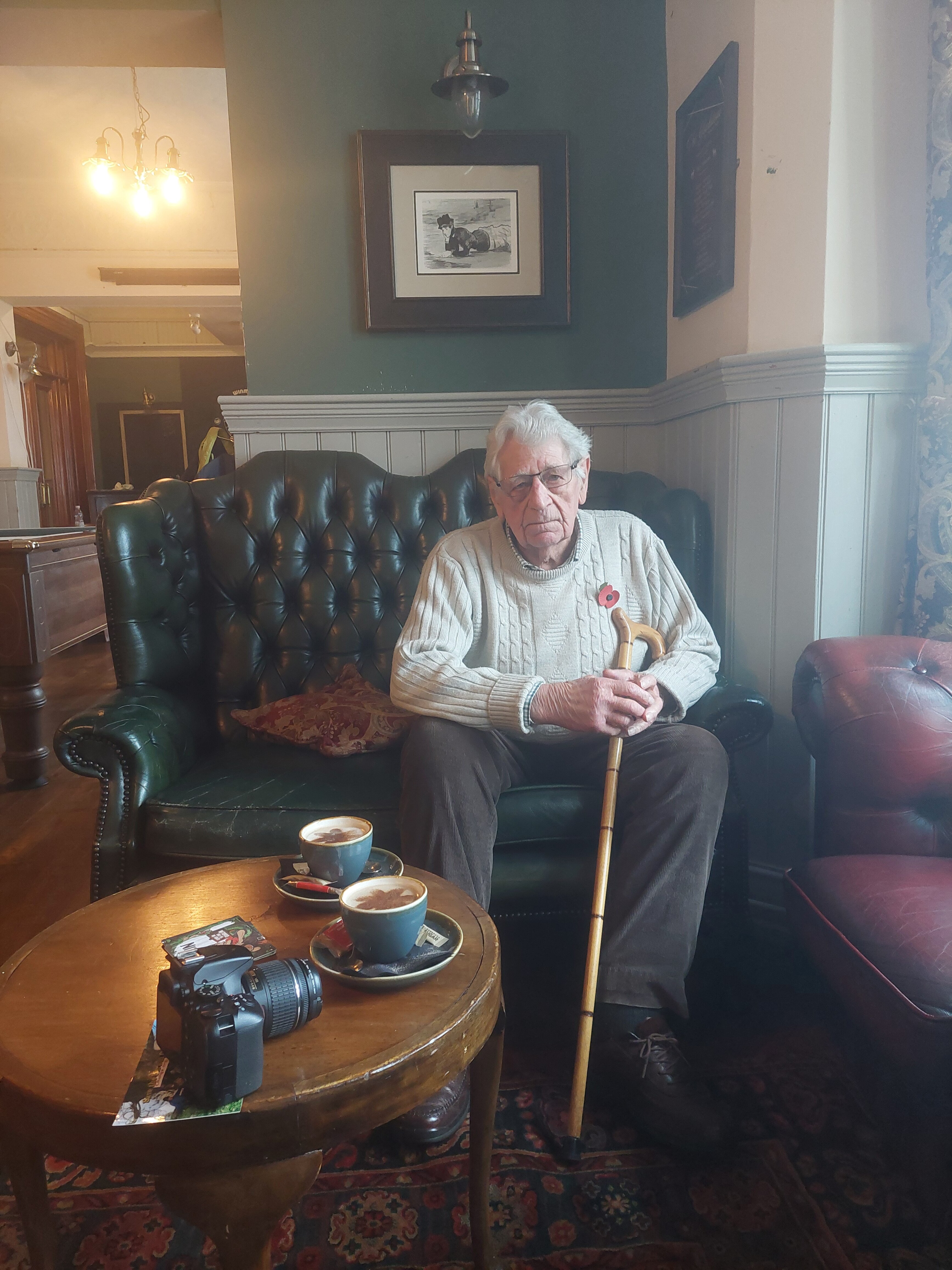 The Gladstone-官方