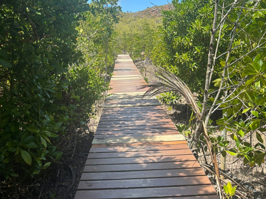 Geoli Charters-Anse la Blague必去景点