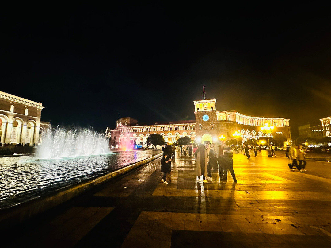 Dancing Fountains-埃里温必去景点