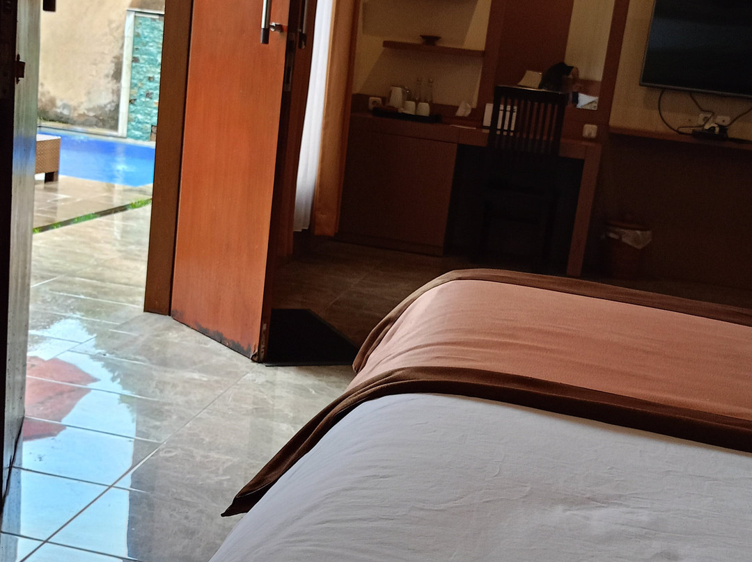 Mirah Hotel & Resort主图