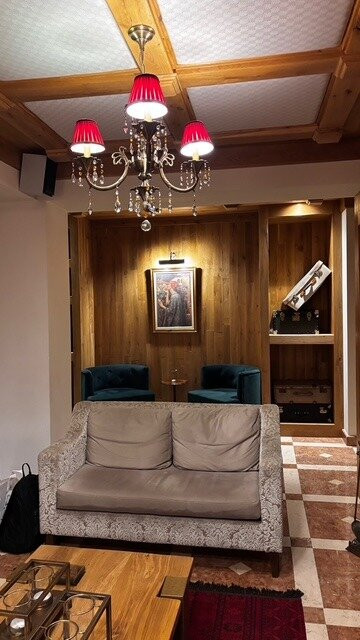 Xenonas Iresioni主图