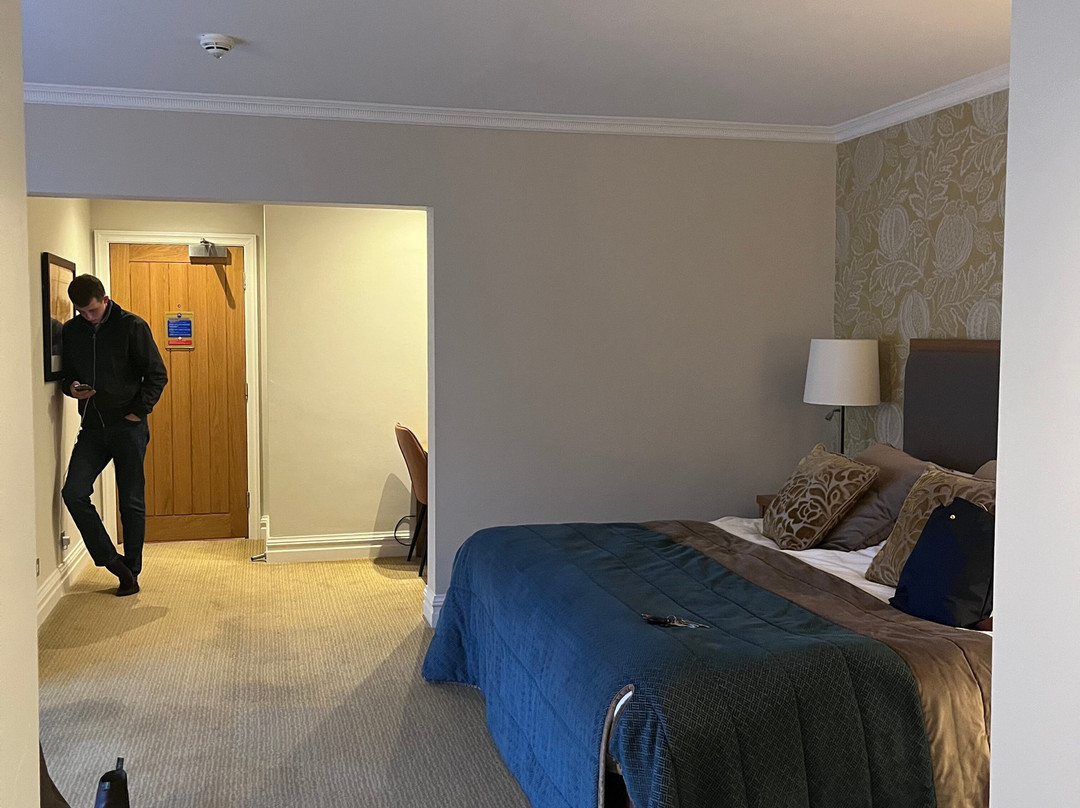 Carden Park Hotel主图