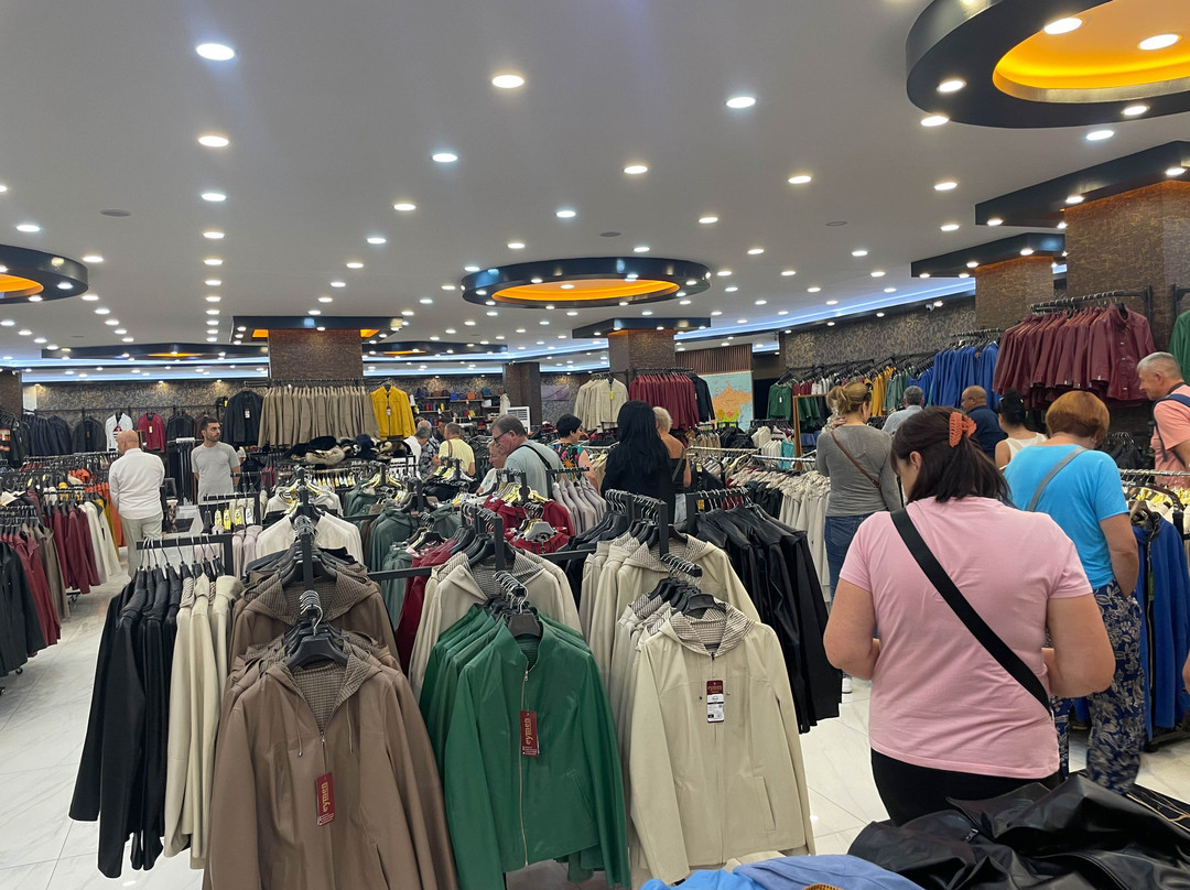 Eymen Leather Center Derici Uchisar Kapadokya-乌奇萨必去景点