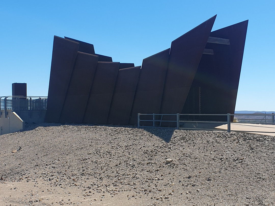 Line of Lode Miners Memorial-布罗肯希尔必去景点