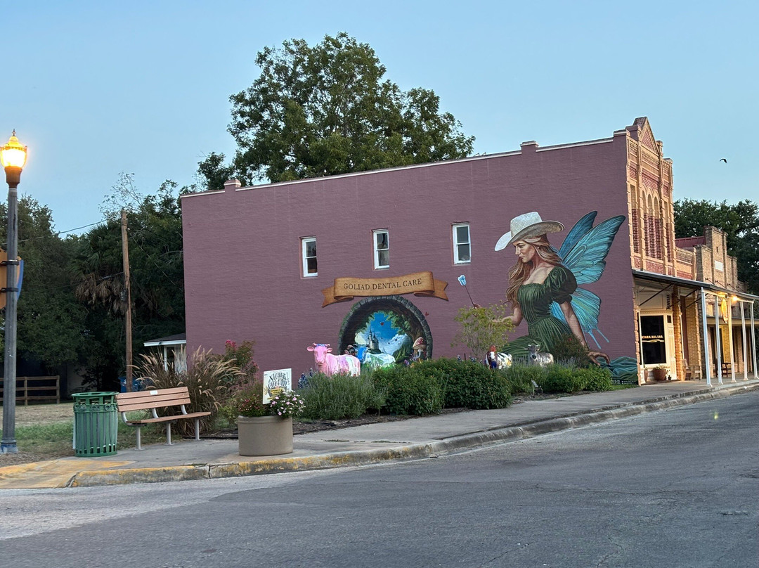 Cowgirl Tooth Fairy Mural-Goliad必去景点