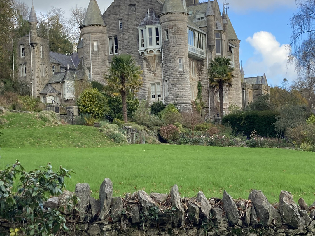 瑞安法城堡酒店主图