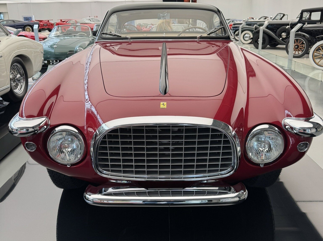 Carde Arte Design Museu-坎普斯－杜若尔当必去景点