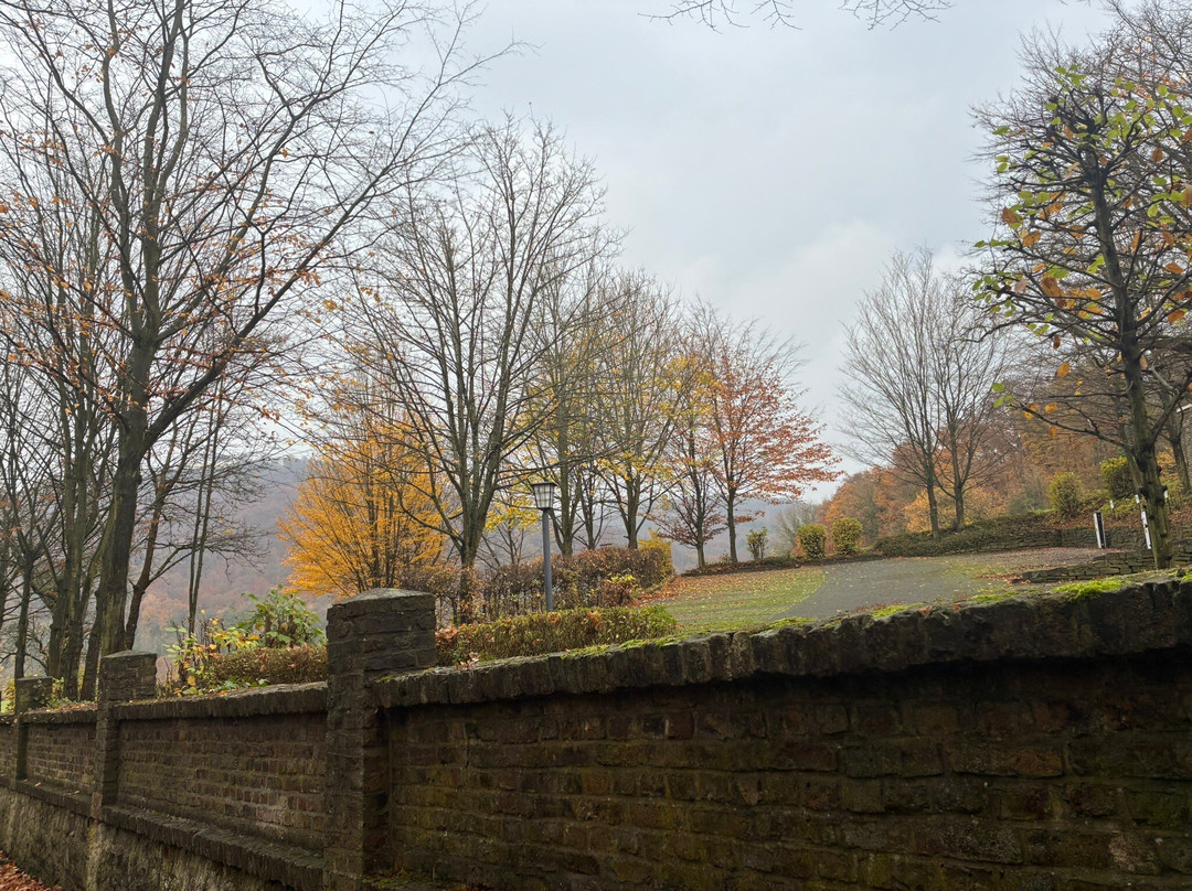 Lowenburg-巴德霍内夫必去景点