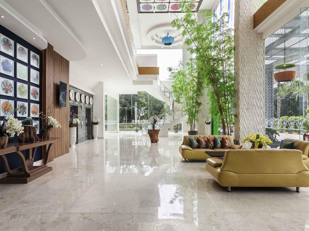 宜必思尚品西卡朗