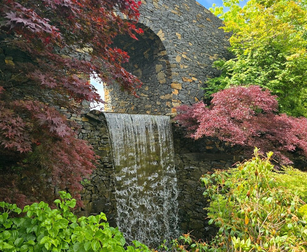 Mayfield Garden-Oberon必去景点