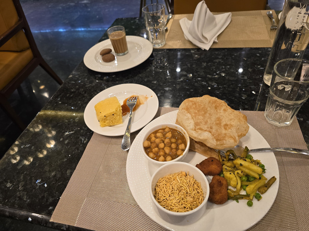 Mayfair Oasis Resort & Convention