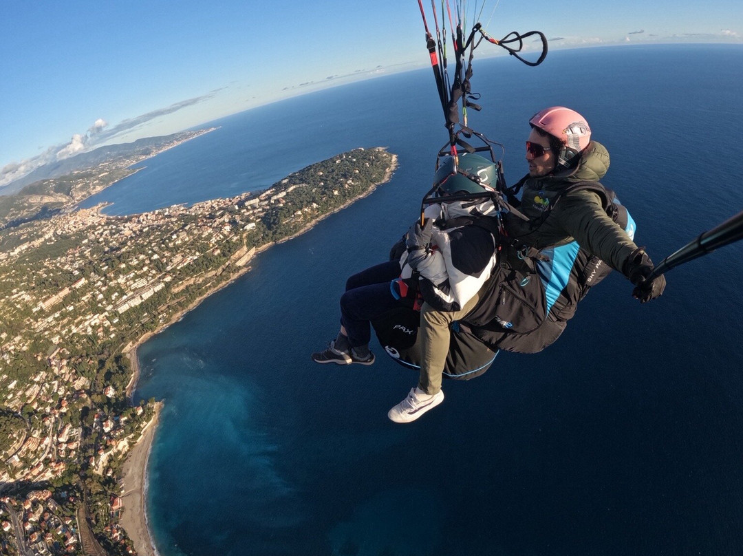 Azur Parapente-罗克布伦第马丁必去景点