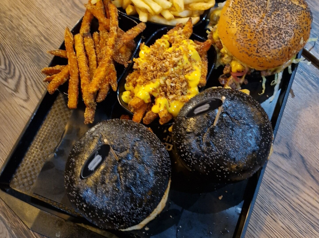 Black & White Burger Lln