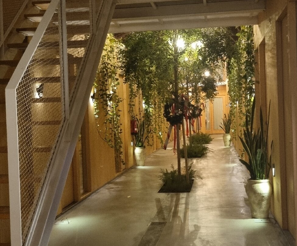 Mythic Valencia主图