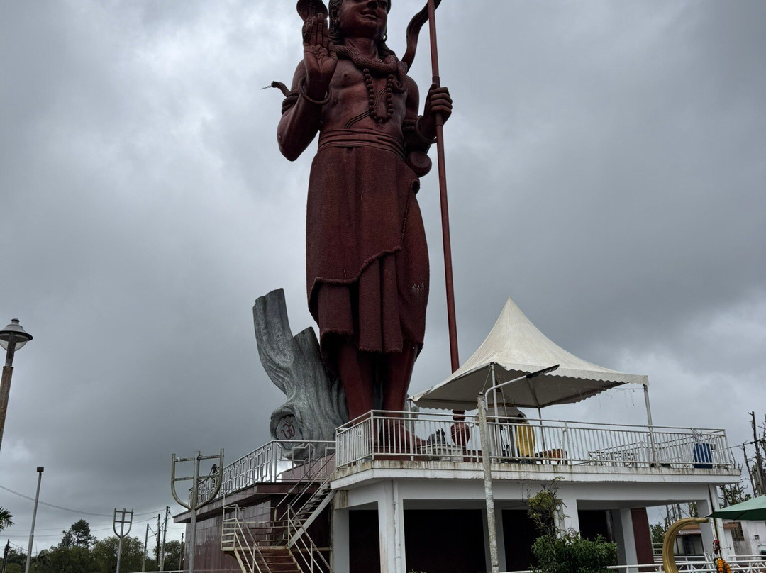 Peak Tours by Arnaud Peka-莫纳山必去景点