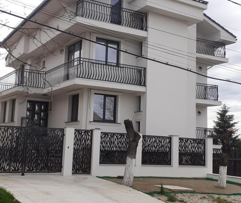Casa Leahu
