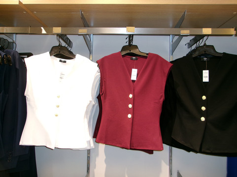 EXPRESS Factory Outlet-Kittery必去景点