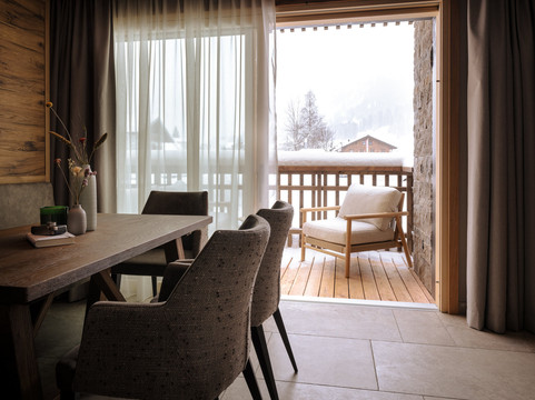 闪德福酒店主图