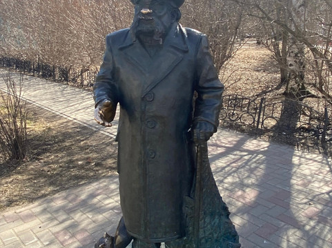 Monument to Writer Pisakhov-阿尔汉格尔斯克必去景点