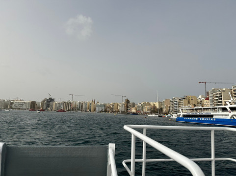 Valletta Ferry Services-斯利马必去景点