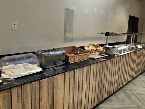 比特堡酒店主图