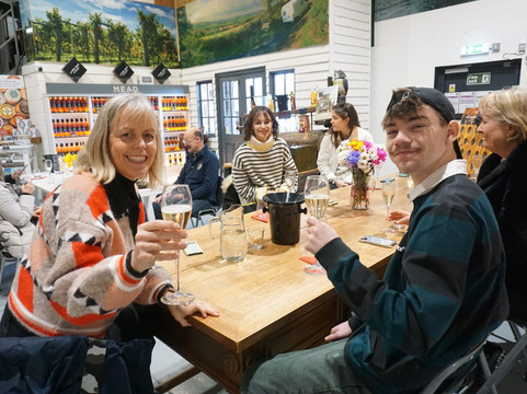 Lyme Bay Winery-Axminster必去景点