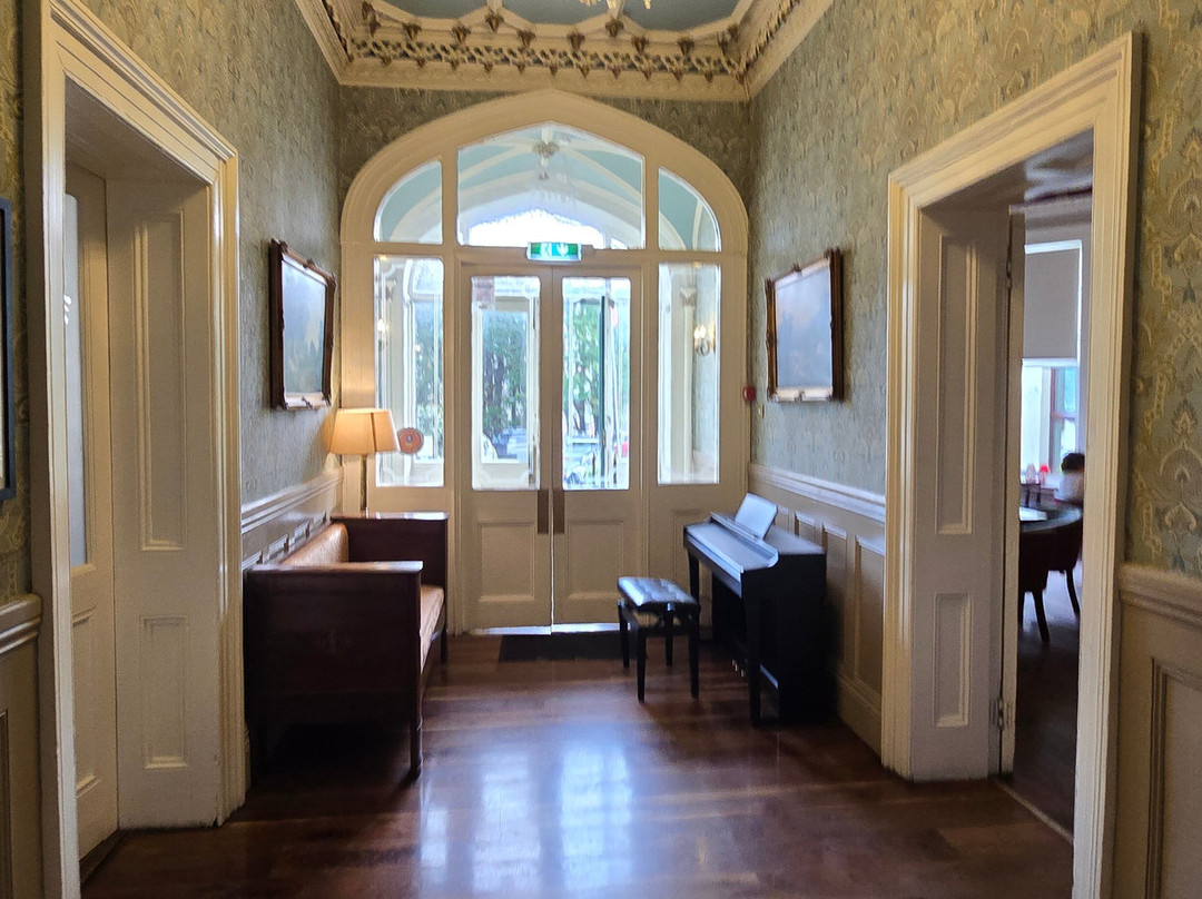 戈尔韦奥兰莫尔小屋会议及休闲中心酒店主图