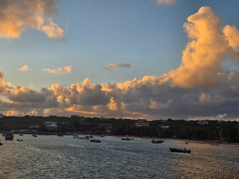 Arawak Beach Club主图