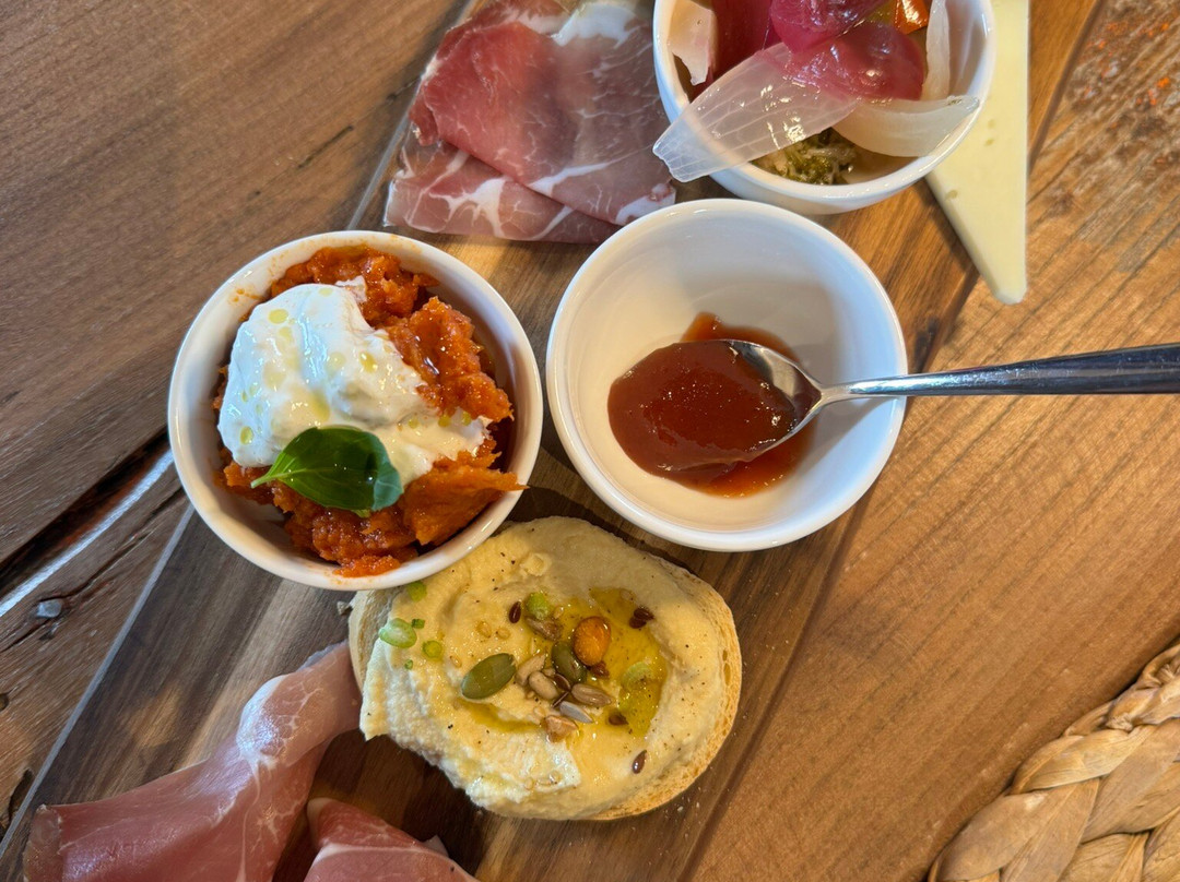 Cantina Madrevite-Castiglione del Lago必去景点