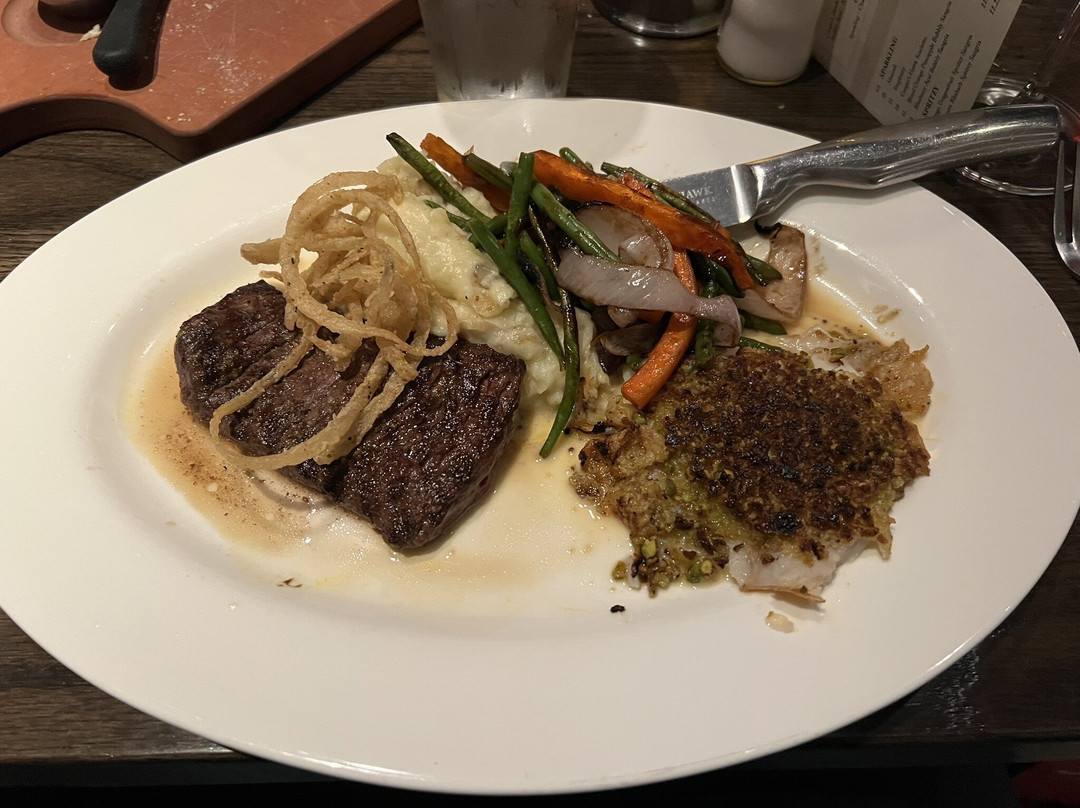 Cooper's Hawk Winery & Restaurant