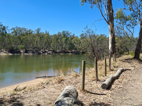 Thompson Beach-Cobram必去景点