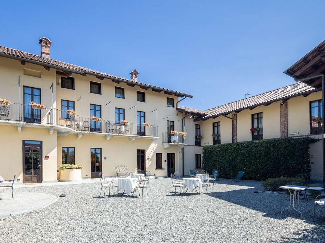 Ciriè酒店住宿-立隆迪尼酒店