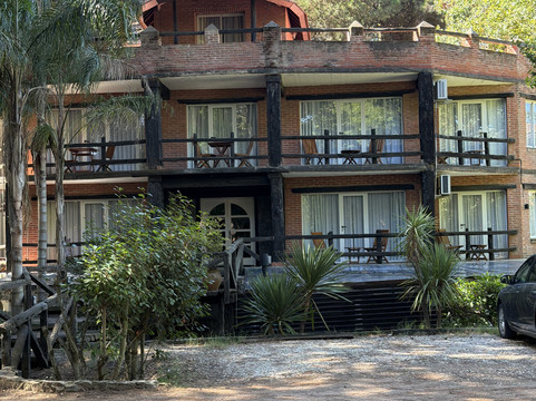 卡利洛村庄公寓 Spa 酒店主图