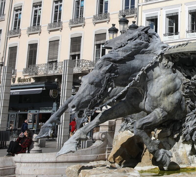 La Fontaine Bartholdi-里昂必去景点