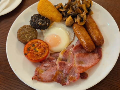 拉辛伍兹酒店主图