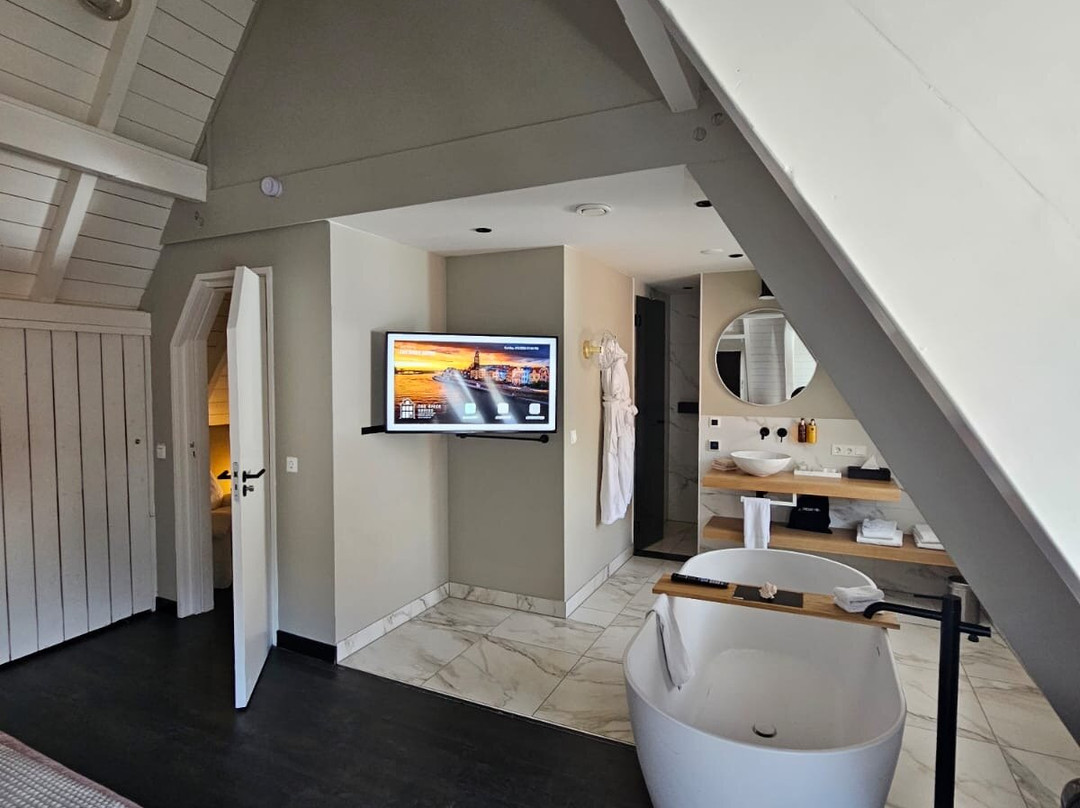 The River Suites主图