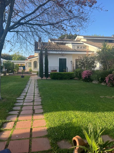 维莱塔套房酒店-旅行者