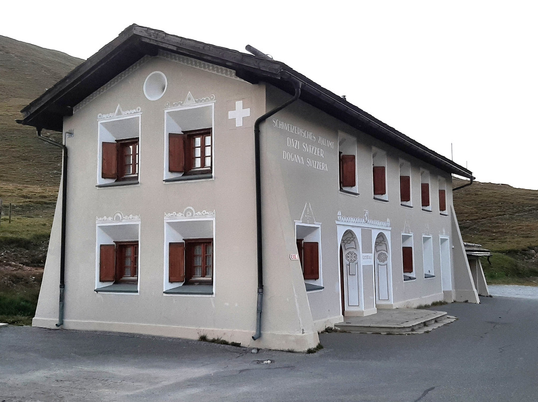 Umbrail Pass-Santa Maria Val Müstair必去景点