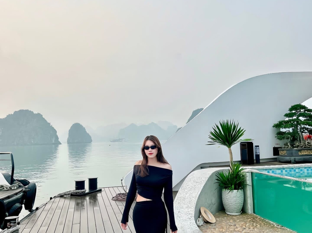 Diana Cruise-Ha Long City必去景点