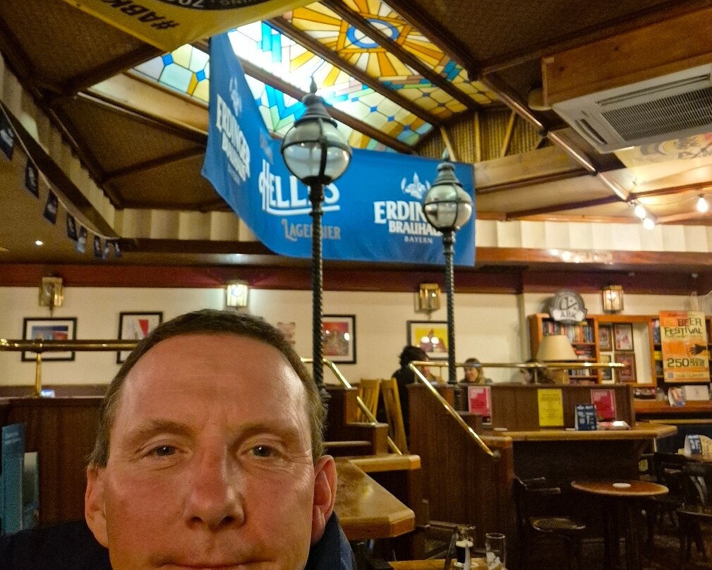 The Ship And Mitre Pub .