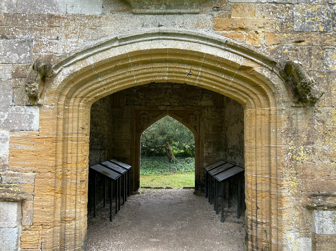 Cerne Abbey-Cerne Abbas必去景点
