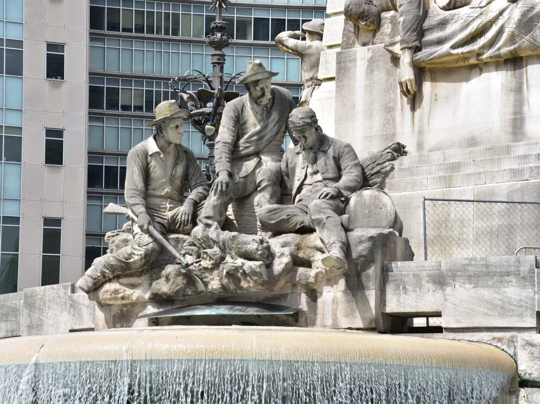 Monument Circle-印第安纳波利斯必去景点