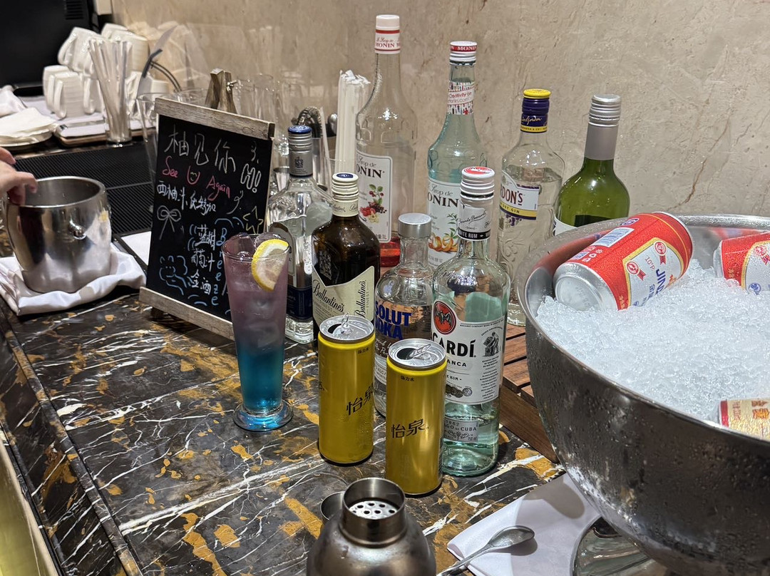 郑州希尔顿酒店主图