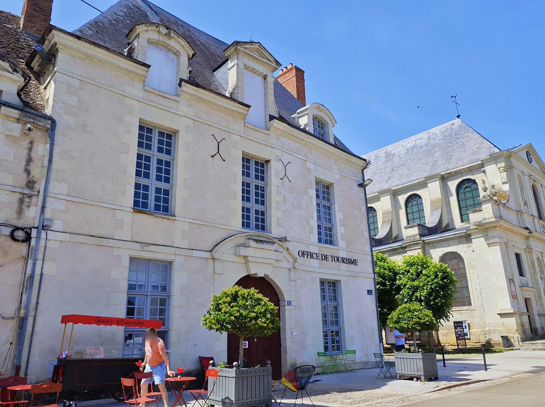 Office De Tourisme Azay-Chinon Val De Loire - Bureau D'Accueil De Richelieu-Richelieu必去景点