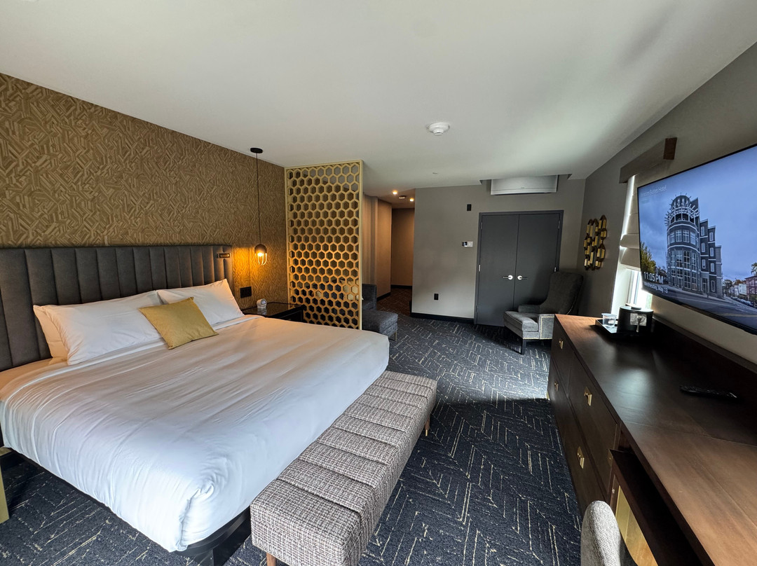 Beacon Suites Hotel